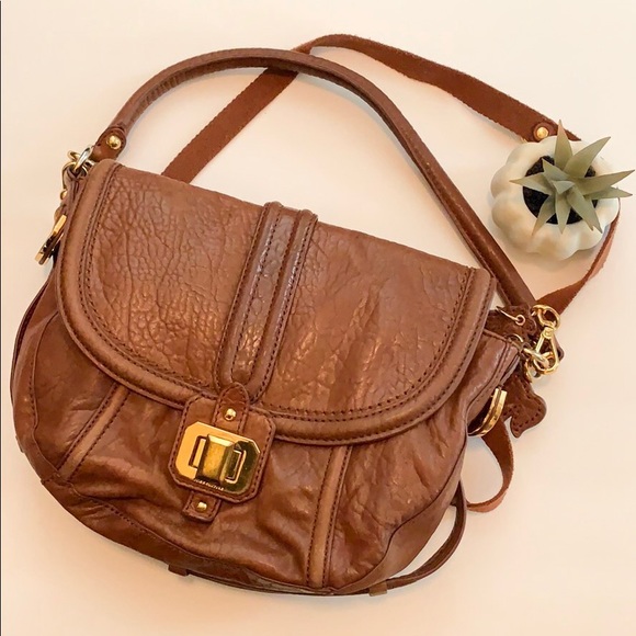 Juicy Couture Handbags - Juicy Couture crossbody bag